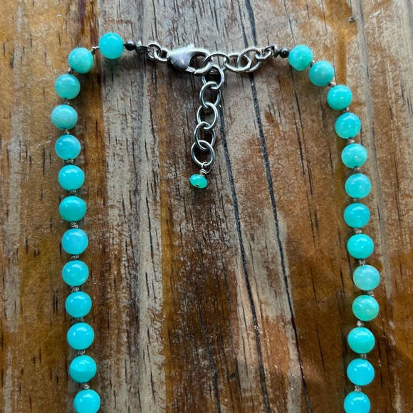 Stunning Carved Chalcedony Rose & Faceted Labradorite Teardrop Strand Necklace - Picture 4 of 5